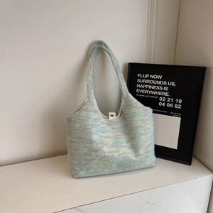 Sac Cabas en Peluche Tricotée Arc-en-Ciel Couleurs Bonbon pour Femmes Style Doux et Paresseux Grande Capacité Sac à Épaule Tendance
