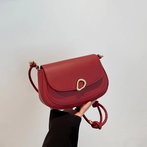 Vintage Large Capacity PU Leather Saddle Shoulder Bag For Women Gold Metal Buckle Knotted Strap Underarm Crossbody Purse