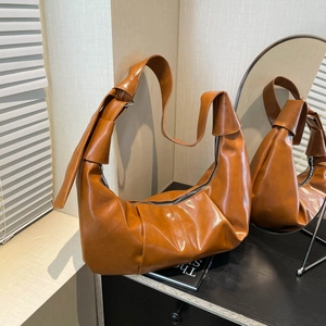 Large Capacity Retro PU Leather Shoulder Hobo Bag For Women Korean Style Pleated Knot Strap Crescent Underarm Bag Casual Urban Tote