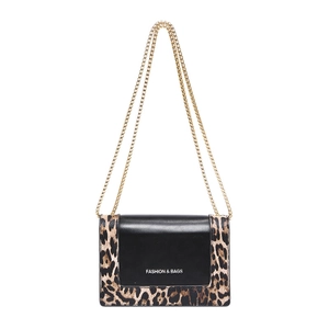Fashionable leopard print patchwork crossbody bag with gold chain strap for women