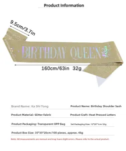 Detailansicht der gold glitzernden Birthday Queen Schärpe mit holografischer Schrift, 160x9,5 cm