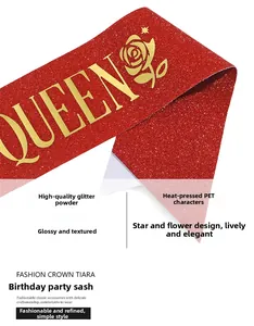 Detail der roten Glitzer BIRTHDAY QUEEN Schärpe mit goldener Schrift und Rosen