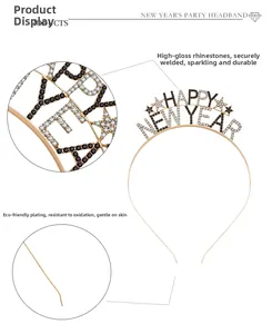Détail macro du serre-tête Happy New Year en métal doré avec strass scintillants