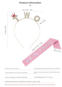 Détail de l'ensemble 2ème anniversaire rose avec écharpe et serre-tête à couronne