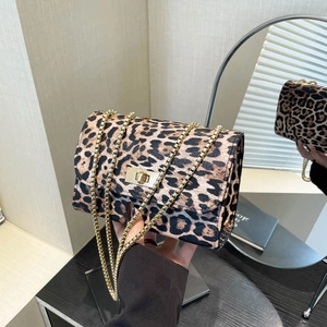Sac à Épaule avec Chaîne Imprimé Léopard Vintage pour Femmes en Cuir PU Sous le Bras Petit Sac Carré Sac à Bandoulière Tendance