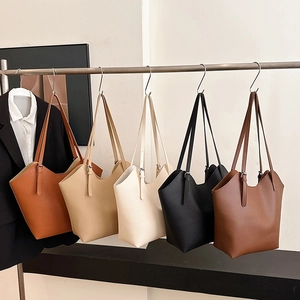Grandi borse tote vintage in cinque colori con tracolle regolabili da donna