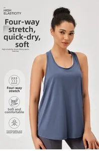 Detail van donkerblauwe losse yoga tanktop met hoge elasticiteit en sneldrogende stof