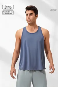 Detailaufnahme von Herren Sport-Unterhemd mit atmungsaktivem Mesh-Gewebe-Struktur