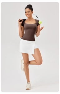 Top sportivo da donna con scollo quadrato, vestibilità aderente, traspirante per yoga e fitness