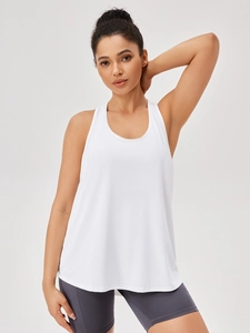Losse witte yoga tanktop van ademend sneldrogend mesh materiaal voor dames fitness
