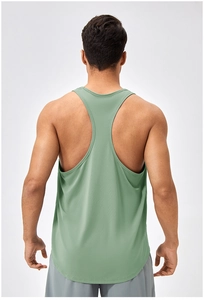 Grünes Herren Racerback Sport-Tanktop mit atmungsaktivem Mesh-Gewebe und rundem Saum