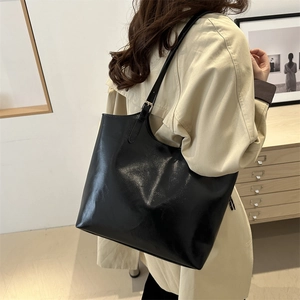Large capacity black wax leather tote bag with adjustable strap for daily office commute