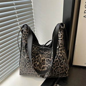 Sac Fourre-tout Rétro Imprimé Léopard pour Femmes Grande Capacité Sac à Épaule en Nylon Avec Décoration de Nœud Mode Urbaine