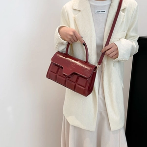 Red glossy patent leather shoulder bag with chic chocolate square embossed texture