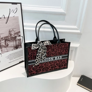 Sac Cabas Imprimé Léopard pour Femmes en Cuir PU Grande Capacité Sac à Épaule Avec Nœud en Foulard de Soie Sac à Main Minimaliste