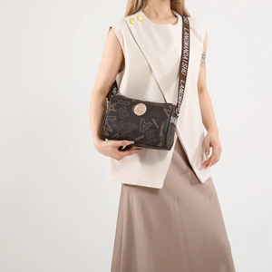 Retro large capacity cylindrical crossbody bag with wide strap and fashion letter print