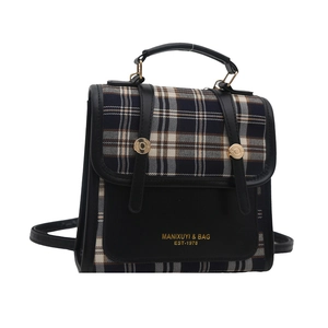 Retro-Karo-Rucksack mit Gold-Schnallen und Branding im modischen College-Street-Style