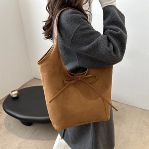 Sac fourre-tout en daim marron avec nœud décoratif, style rétro chic pour femmes
