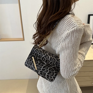 Fashionable leopard print flap shoulder bag with gold chain strap for women