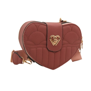 Borsa a tracolla trapuntata a forma di cuore rosa antico con ampia tracolla