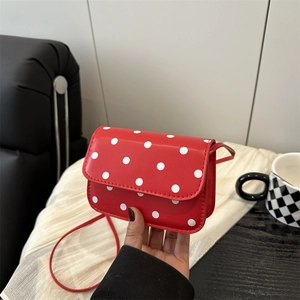 Petit Sac à Bandoulière pour Femmes à Pois Rétro en Cuir PU Sac Sous le Bras Décontracté Mini Sac Carré à Rabat Mode 2025