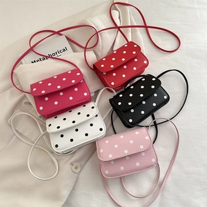 Sacs à bandoulière à pois en cinq couleurs dont rouge et noir pour femmes et filles