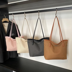 Fashion PU Woven Texture Tote Bag Large Capacity Commuter Shoulder Bag For Women Retro Daily Shopping Handbag