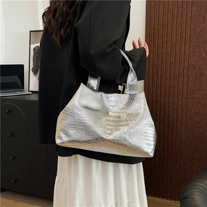Metallic silver crocodile pattern tote bag with large capacity for women fashion