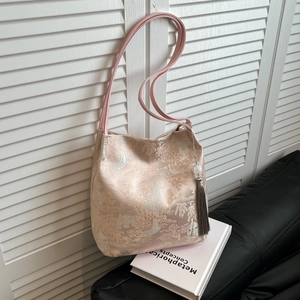 New Chinese Style Jacquard Shoulder Bag For Women Vintage Landscape Floral Pattern Tassel Decor Large Capacity Tote Bag