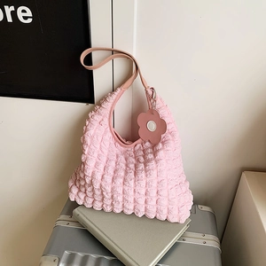 Korean Style Popcorn Texture Pleated Tote Bag For Women PU Leather Large Capacity Shoulder Underarm Bag With Flower Pendant