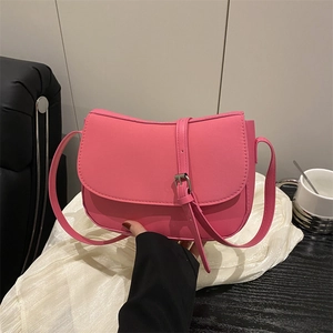 Women Minimalist PU Leather Saddle Crossbody Bag Large Capacity Urban Style Stitching Flap Shoulder Bag For Daily Commute