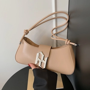 Vintage Women PU Leather Baguette Shoulder Bag Urban Minimalist Underarm Small Square Bag With Metal Buckle For Daily Commute