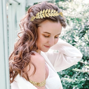 Set gioielli da sposa dorati con fascia a foglie e bracciale da braccio bohémien