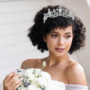 Corona de novia barroca plateada con brillantes pedrería de gota para boda elegante