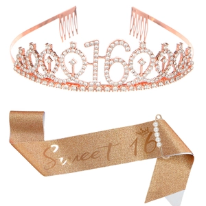 Kit anniversaire Sweet 16 or rose avec diadème en strass et écharpe à paillettes décorative