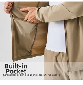 Détail de la veste outdoor homme montrant la grande poche intérieure de rangement