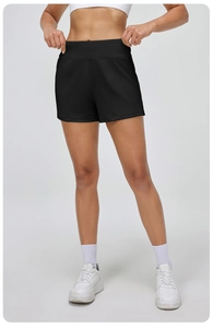 Détails du short de fitness noir taille haute avec contrôle du ventre et tissu respirant