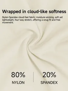Détail du tissu du haut de yoga blanc cassé, 80% nylon et 20% élasthanne doux