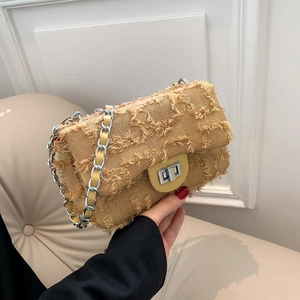 Sac à Épaule en Nylon pour Femme à Bords Effilochés Élégant Petit Sac Carré à Bandoulière avec Chaîne en Métal et Fermoir Rotatif