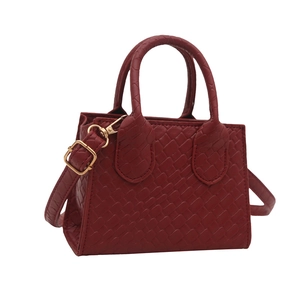 Retro woven dark red crossbody handbag with gold hardware for women's summer commute