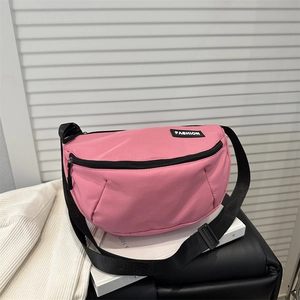 Sac Bandoulière Décontracté en Nylon pour Femme Grande Capacité Couleur Unie Sac de Poitrine Mode Streetwear Style Sportif