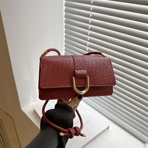 Women Retro Woven Texture PU Leather Shoulder Bag Large Capacity Fashion Underarm Baguette Bag With Gold Metal Buckle