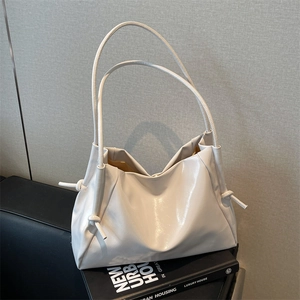 Women's Glossy PU Leather Tote Bag Minimalist Large Capacity Shoulder Bag Solid Color Commuter Underarm Bag Fashion Handbag