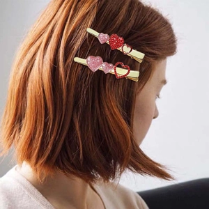 Set di fermagli per capelli con cuore di cristallo rosso e glitter rosa su base oro