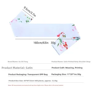 Detaillierte Maßangaben für die 160 cm x 9,5 cm große Satin-Partyschärpe mit Aufdruck