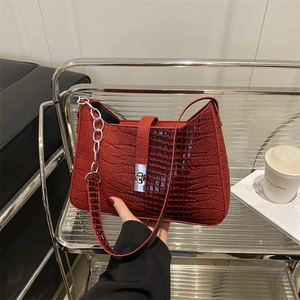 Women Retro Crocodile Pattern PU Leather Shoulder Bag Large Capacity Underarm Bag With Chain Metal Buckle Fashion Handbag Daily