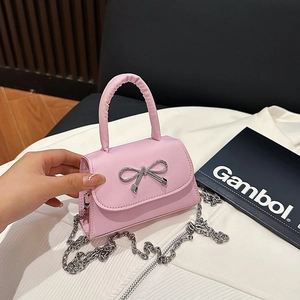 Sac Carré Mini en Cuir PU pour Femme avec Nœud Chaîne en Métal Sac à Bandoulière Petit Sac à Main Doux pour le Quotidien