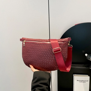 Sac à Épaule Texture Tissée Rétro Similicuir PU Demi-Lune Sac de Poitrine Avec Bandoulière Large Réglable Sac Banane Mode