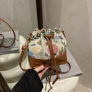 Vintage Floral Jacquard Bucket Bag Women Splicing PU Leather Drawstring Shoulder Bag Retro Botanical Pattern Small Crossbody Bag