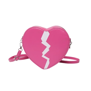 Sac bandoulière rose en forme de cœur avec empiècement blanc et sangle réglable
